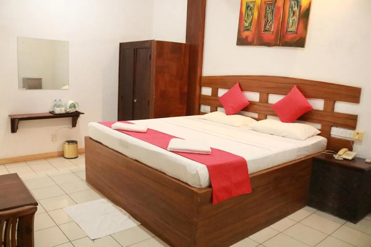 Hotel Maple Village By Travel Corners Negombo