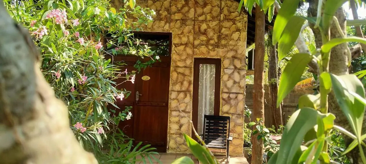Maple Village By Travel Corners Negombo 2*,